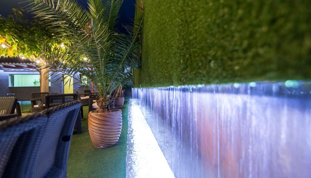 מלון La Almunia de Doña Godina El Patio מראה חיצוני תמונה
